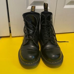 Dr Martens 1460 W Arcadia Combat Boot. Size 8. Very light scuffing on one toe.